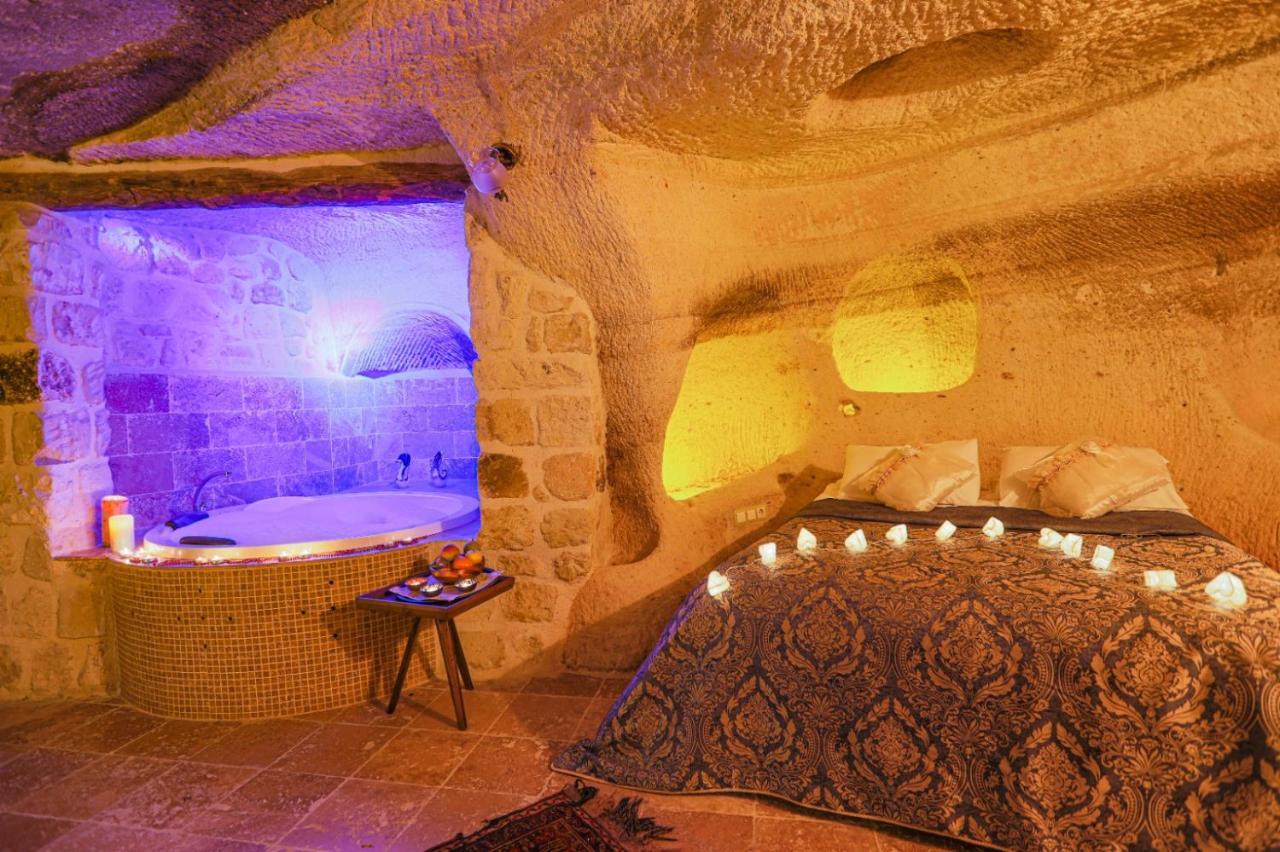 Sinasos Palace Cave Hotel อูร์กุบ ภายนอก รูปภาพ