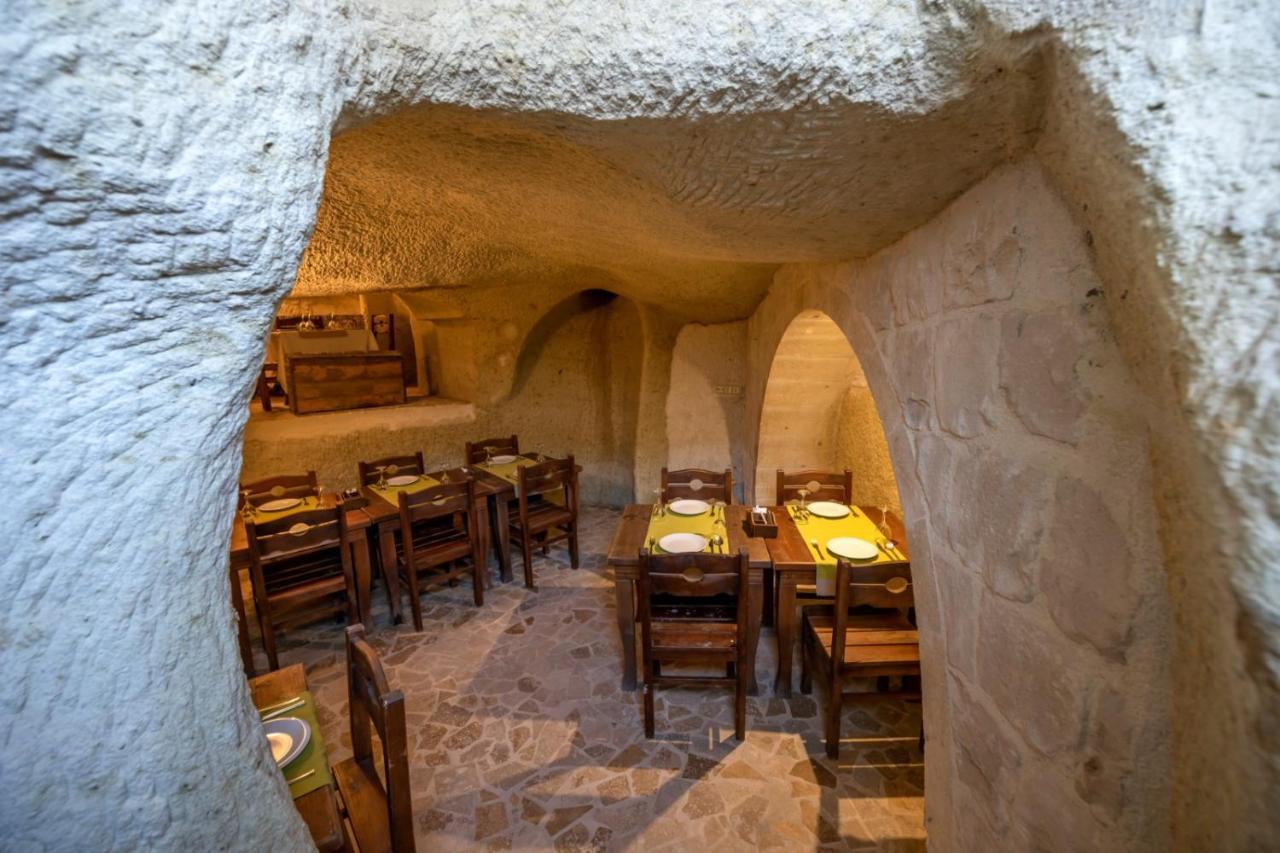 Sinasos Palace Cave Hotel อูร์กุบ ภายนอก รูปภาพ