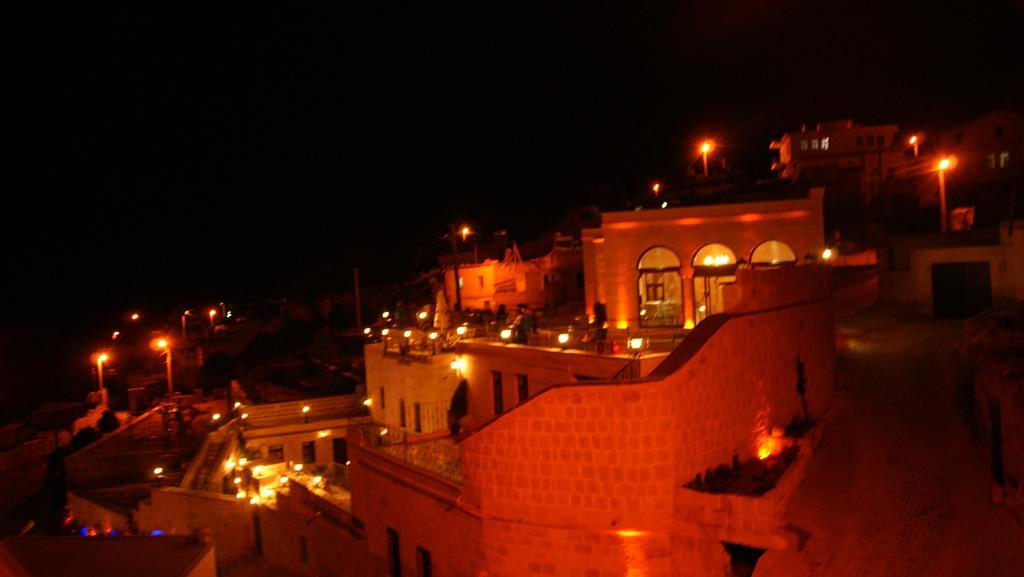 Sinasos Palace Cave Hotel อูร์กุบ ภายนอก รูปภาพ