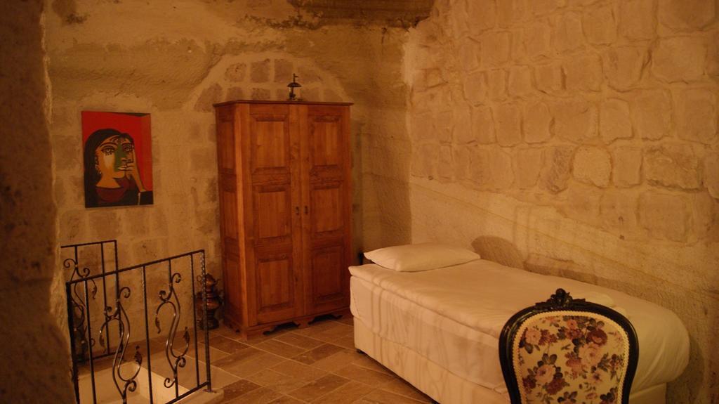 Sinasos Palace Cave Hotel อูร์กุบ ภายนอก รูปภาพ